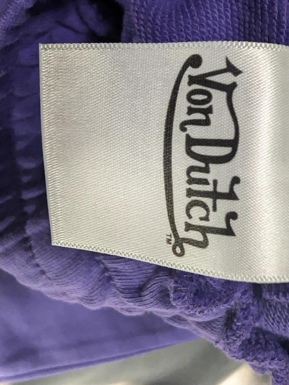 Von Dutch bold von